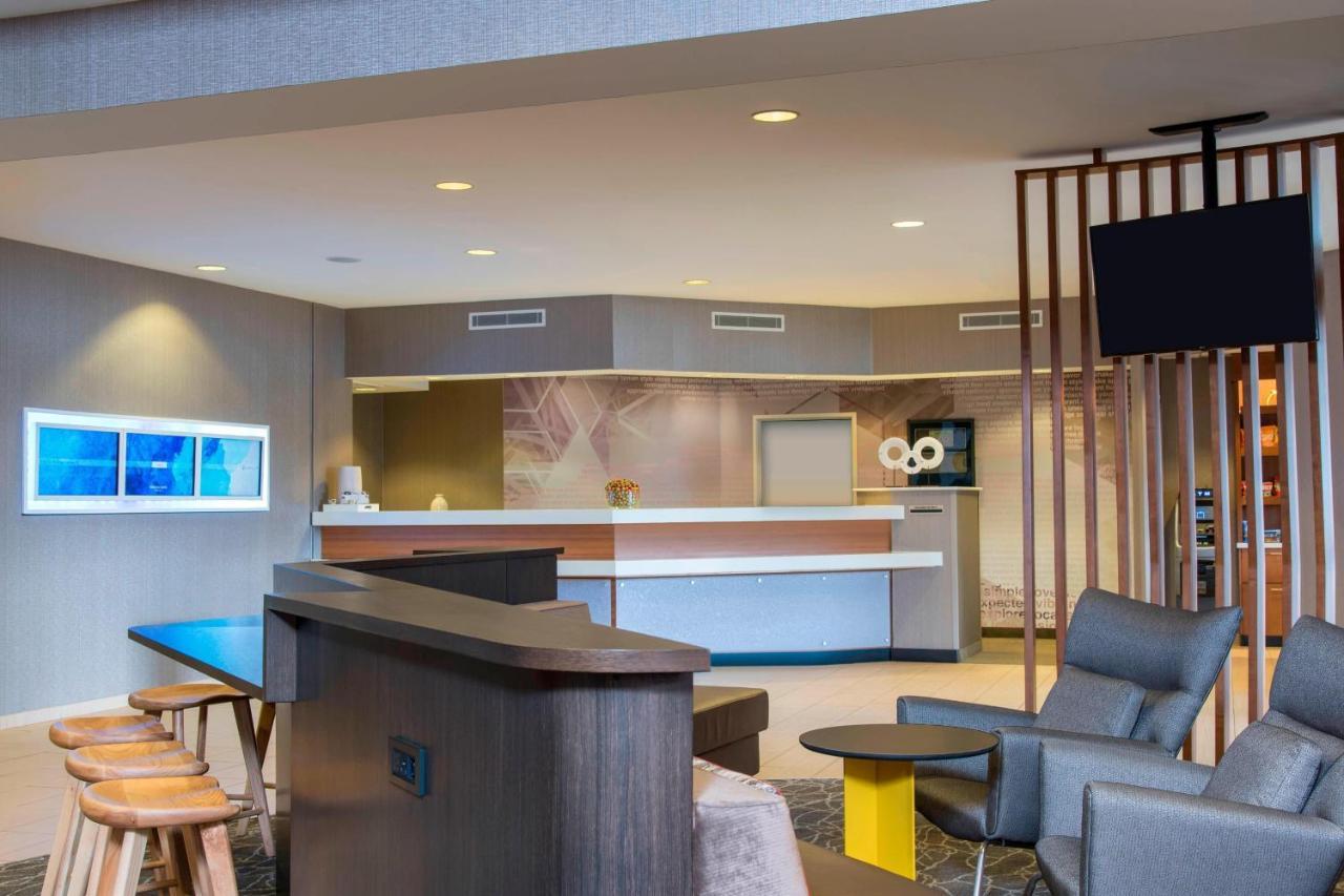 Springhill Suites Grand Rapids North Walker Exterior photo