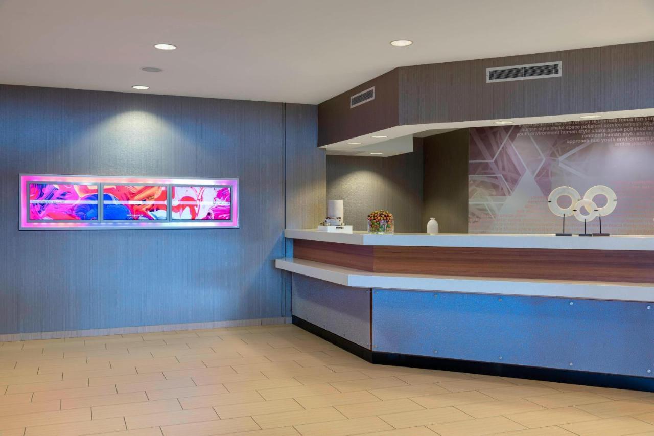 Springhill Suites Grand Rapids North Walker Exterior photo
