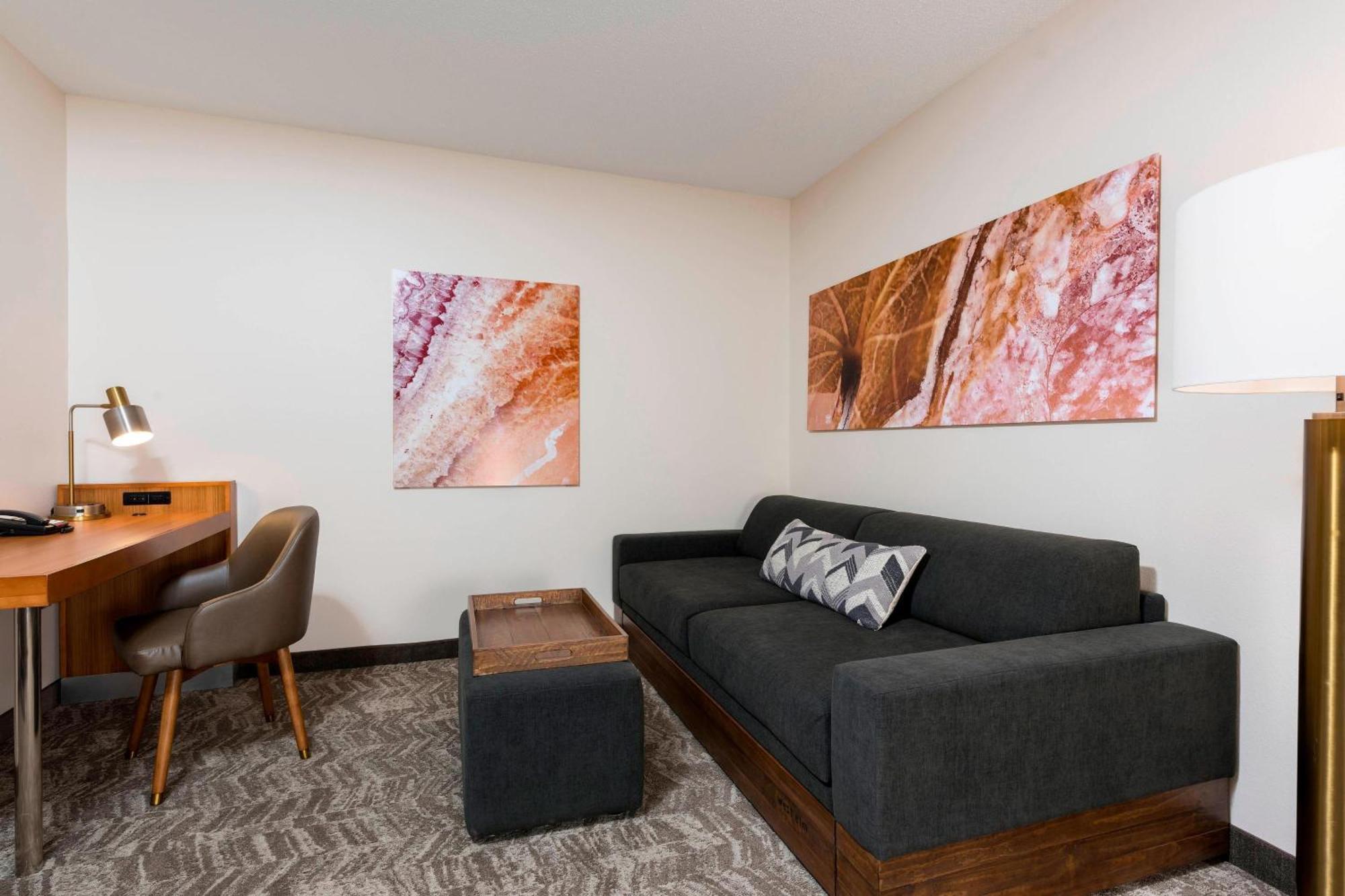 Springhill Suites Grand Rapids North Walker Exterior photo