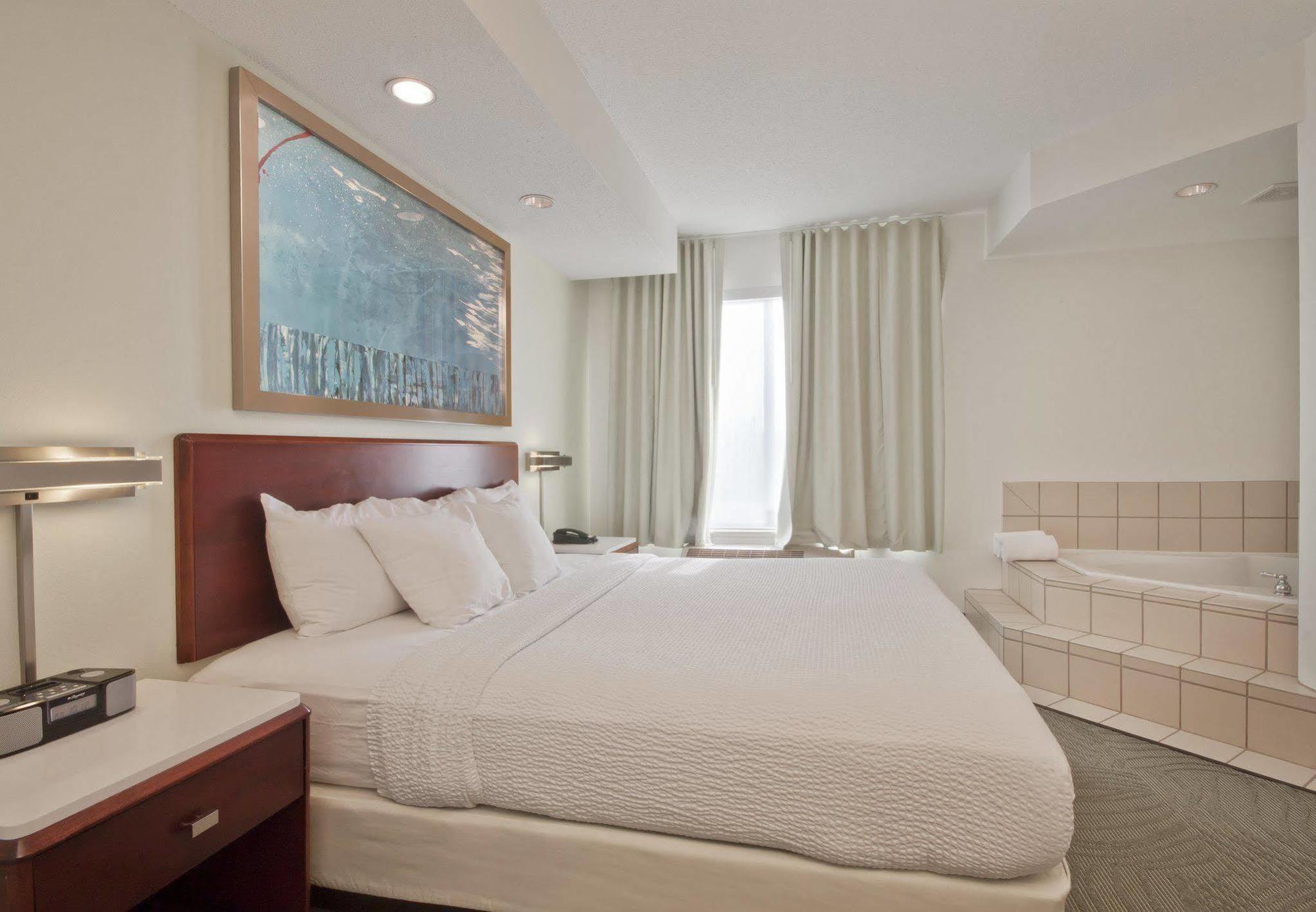 Springhill Suites Grand Rapids North Walker Exterior photo