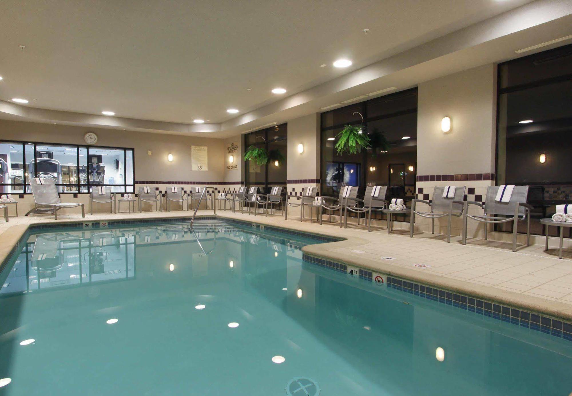 Springhill Suites Grand Rapids North Walker Exterior photo